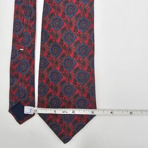 Geoffrey Beene‎ Men's Silk Tie Red Blue Geometric Pattern Made in USA 4" Wide